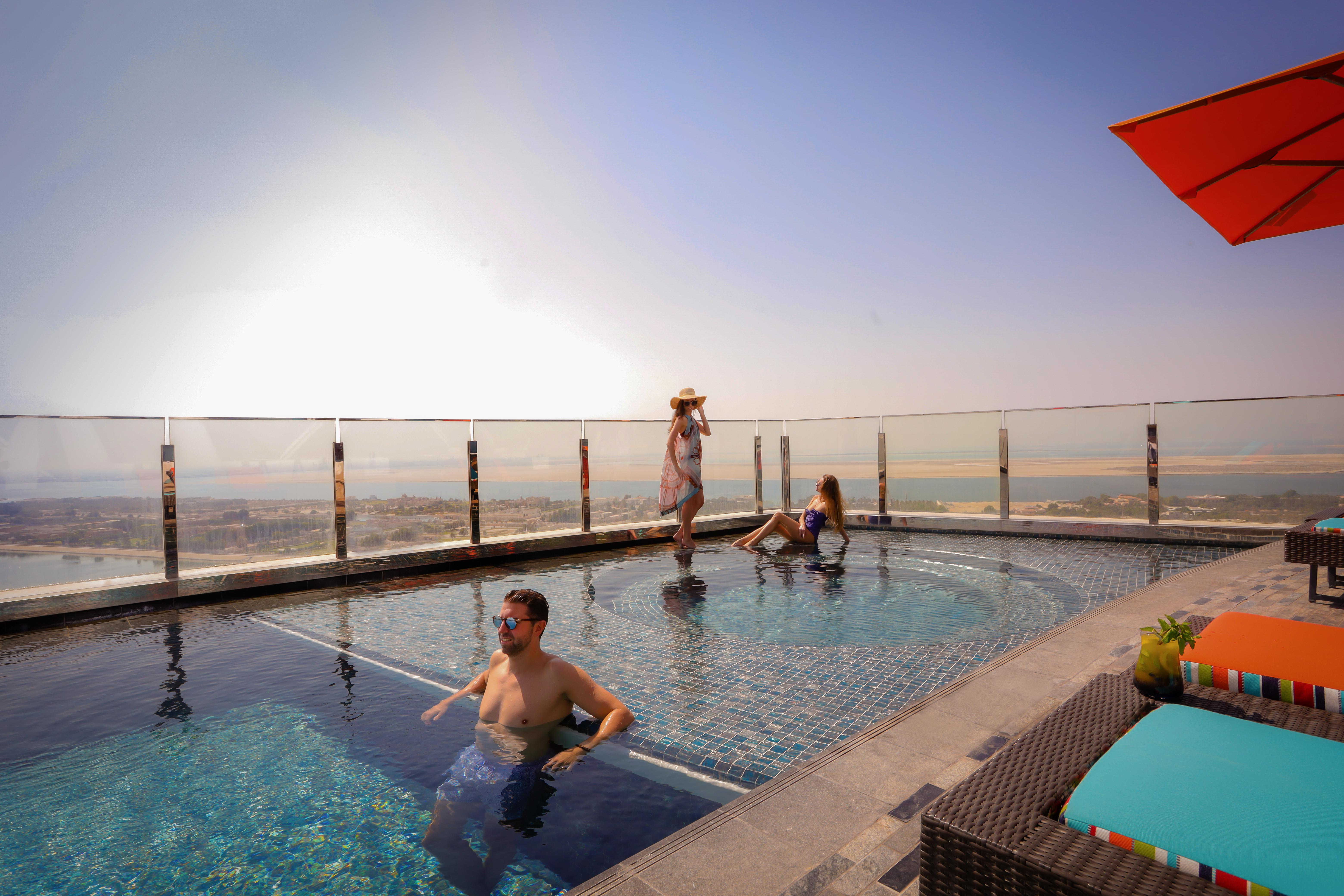 Andaz Capital Gate Abu Dhabi, By Hyatt Hotel Luaran gambar Rooftop pool at the Grand Hyatt Hotel, Amman, Jordan