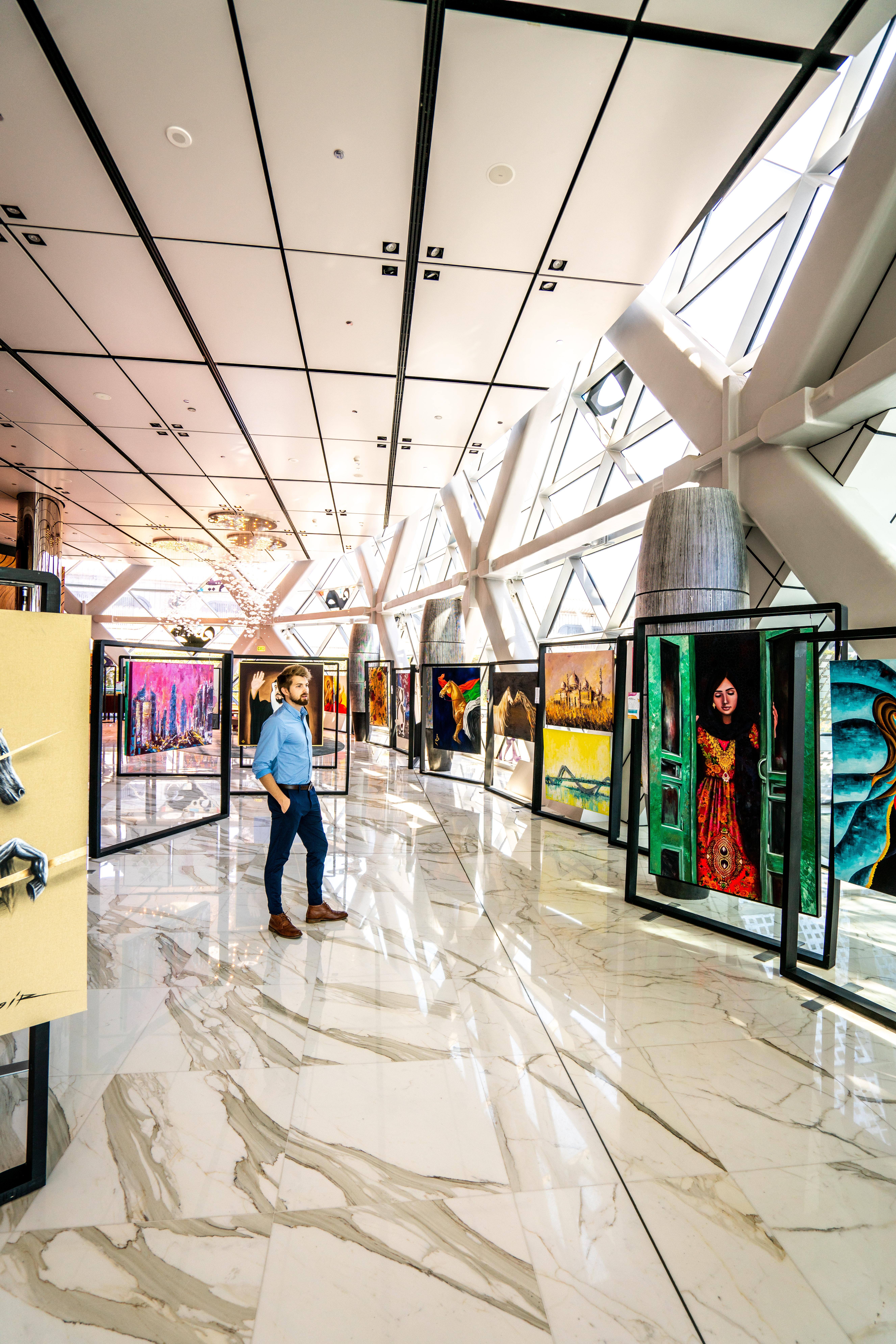 Andaz Capital Gate Abu Dhabi, By Hyatt Hotel Luaran gambar The Art Gallery