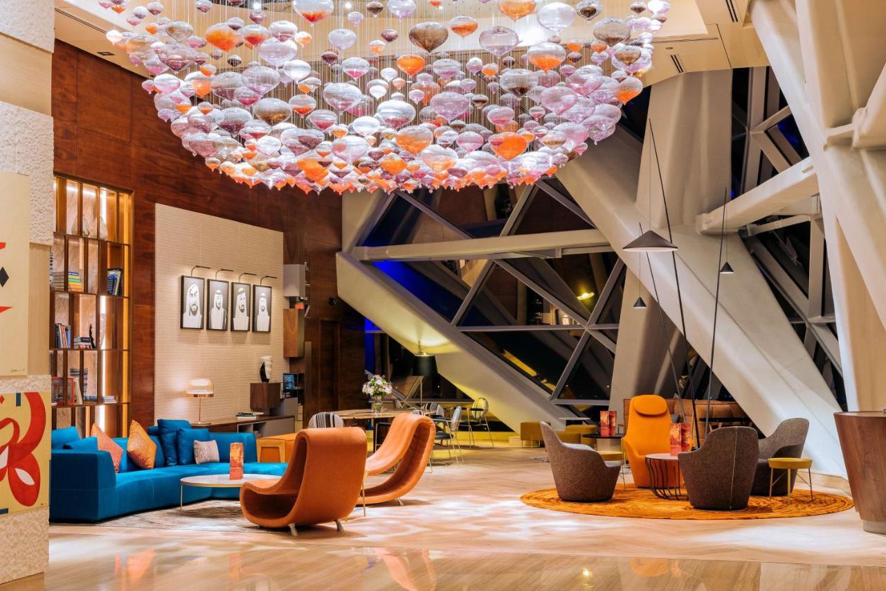 Andaz Capital Gate Abu Dhabi, By Hyatt Hotel Luaran gambar The lobby of the hotel