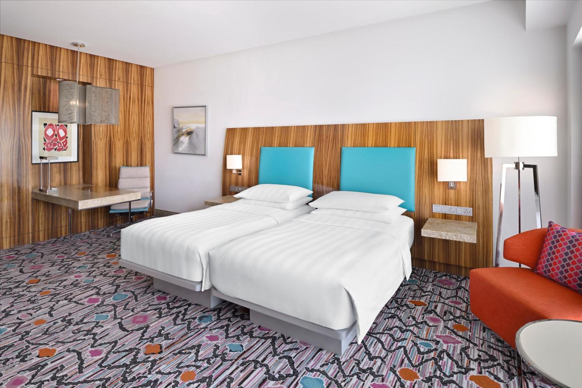Andaz Capital Gate Abu Dhabi, By Hyatt Hotel Luaran gambar A room at the hotel